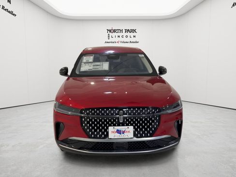 New 2026 Lincoln Nautilus Premier AWD/4WD image 4