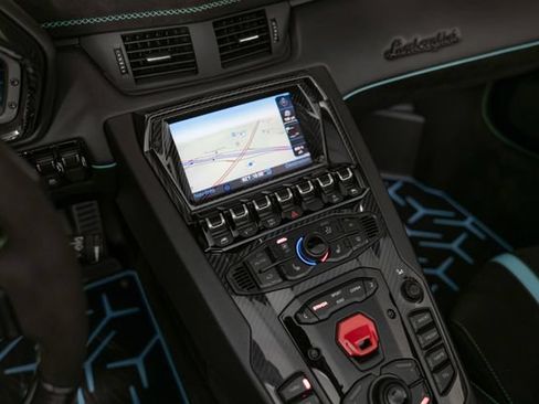 Used 2020 Lamborghini Aventador SVJ AWD/4WD image 19