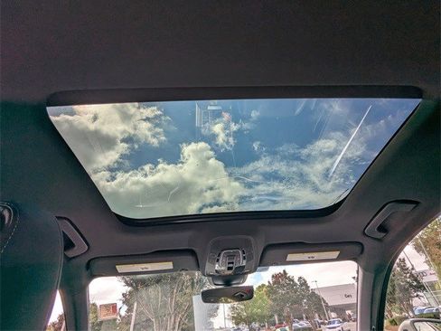 Used 2024 Audi A6 Premium Plus image 13