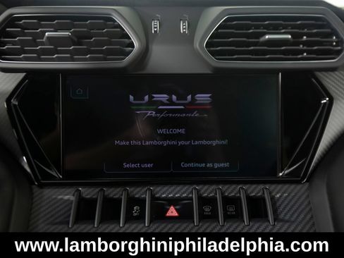 Used 2024 Lamborghini Urus Performante AWD/4WD image 18