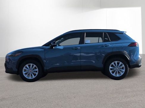 New 2026 Toyota Corolla Cross LE w/ Moonroof Package image 10