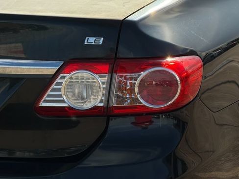 Used 2012 Toyota Corolla LE FWD image 27