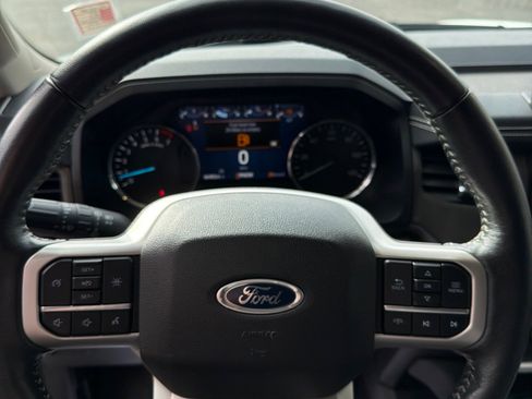Used 2024 Ford Expedition Max XLT image 17