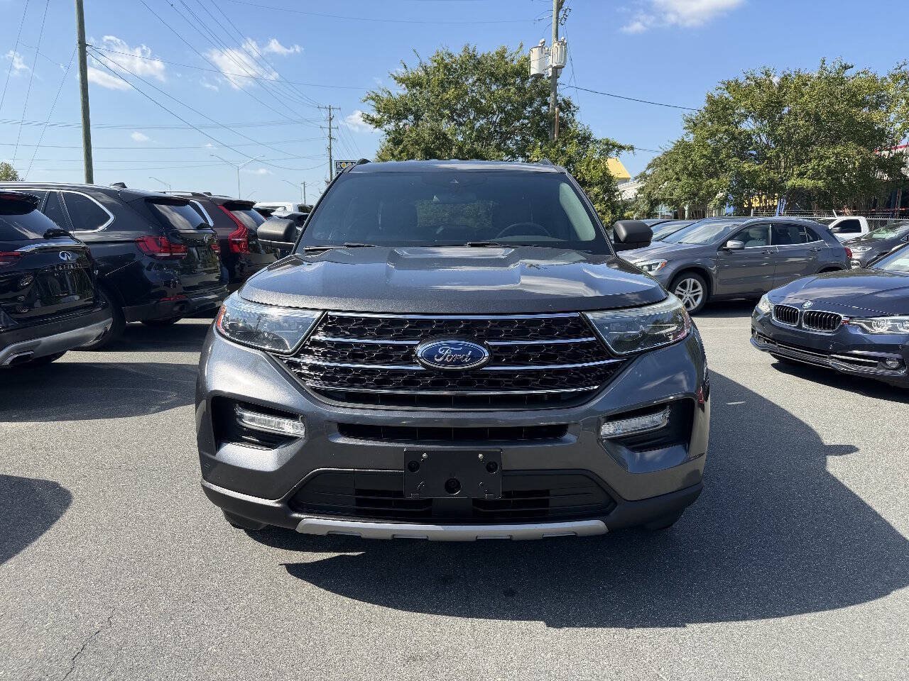 Used 2020 Ford Explorer XLT w/ Equipment Group 202A RWD image 2