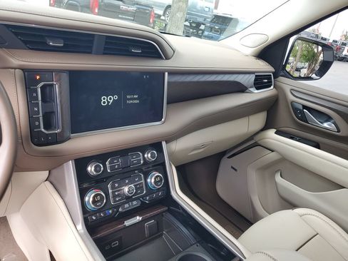 Used 2024 GMC Yukon Denali AWD/4WD image 26