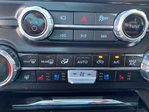 Used 2026 Ford F250 Lariat AWD/4WD image 15