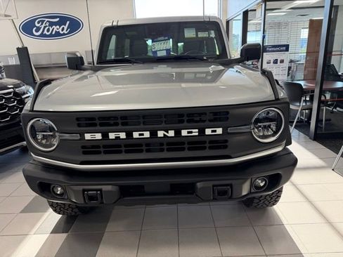 Used 2024 Ford Bronco Black Diamond AWD/4WD image 3