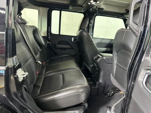 Used 2022 Jeep Wrangler Unlimited Sahara image 27