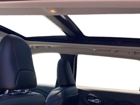 New 2023 Jeep Cherokee Altitude Lux w/ Lux Elite Package image 27