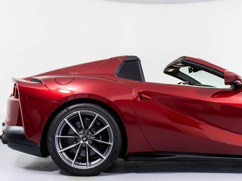 Certified 2022 Ferrari 812 GTS RWD image 17