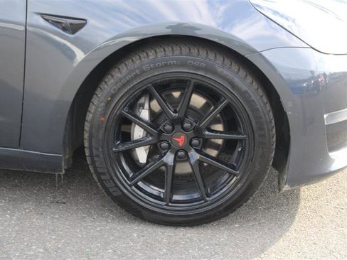 Used 2022 Tesla Model 3 Long Range image 9