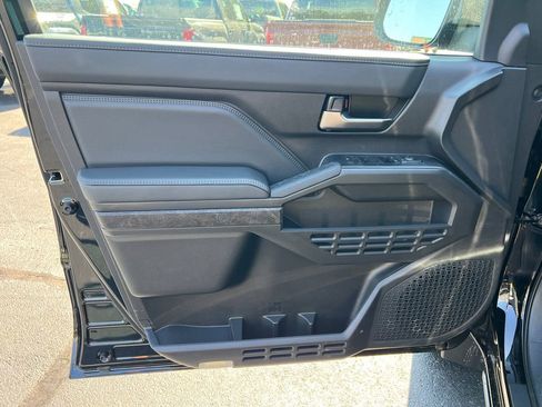 New 2025 Toyota Tacoma Limited AWD/4WD image 10