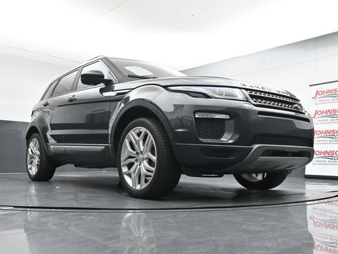 Used 2017 Land Rover Range Rover Evoque HSE image 18