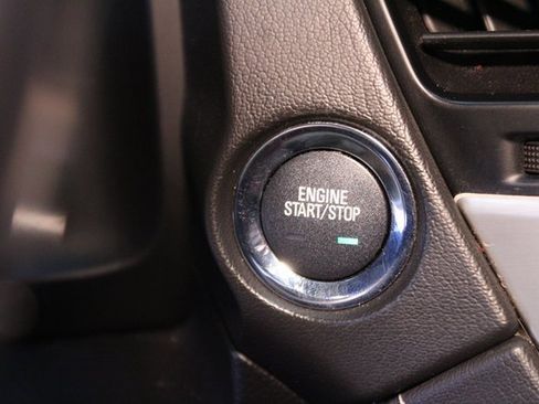 Used 2020 GMC Yukon Denali image 27