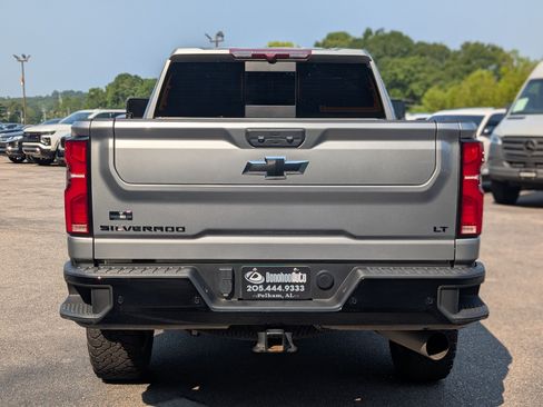 Used 2025 Chevrolet Silverado 2500 LT w/ Trail Boss Package AWD/4WD image 8