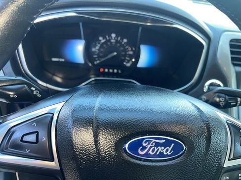 Used 2017 Ford Fusion Energi SE image 12