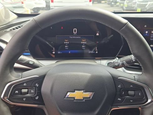 Used 2026 Chevrolet Trax LT w/ Driver Confidence Package FWD image 35