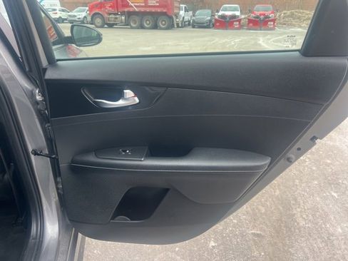 Used 2023 Kia Forte GT-Line image 12