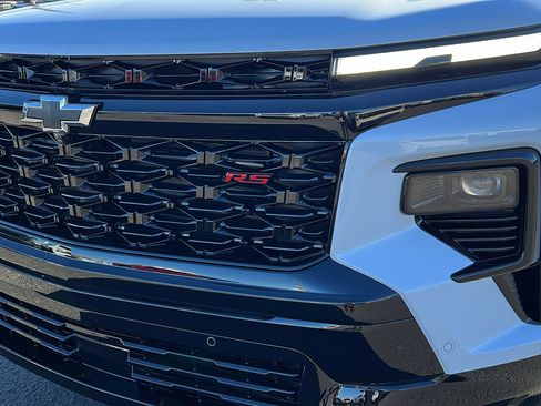 New 2026 Chevrolet Traverse RS w/ LPO, Floor Liner Package image 9