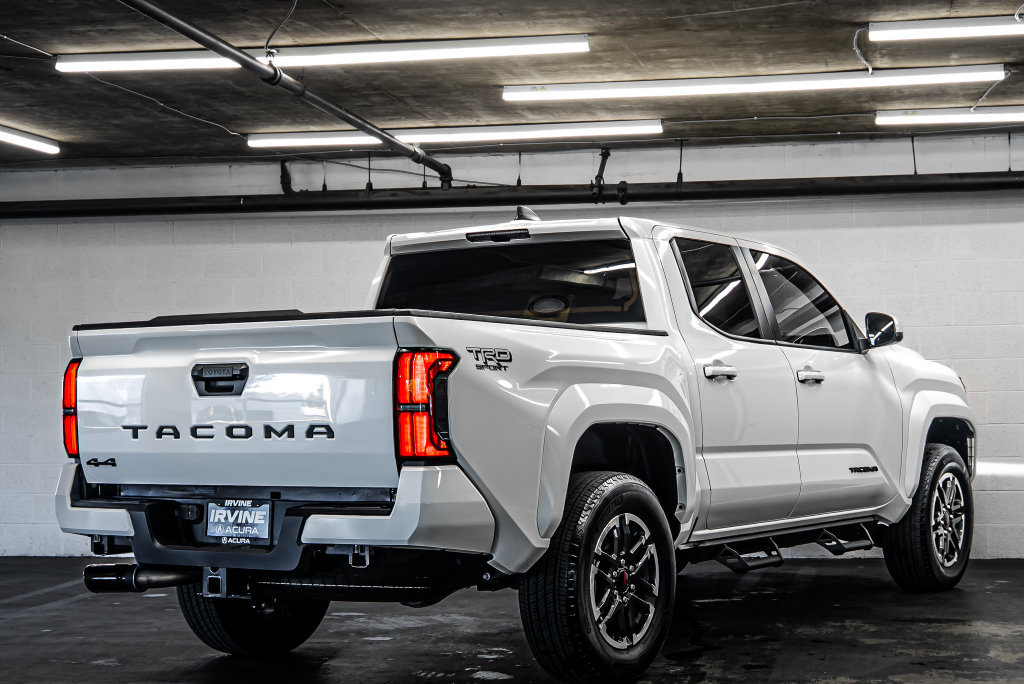 Used 2025 Toyota Tacoma TRD Sport AWD/4WD image 5