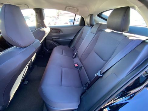 Used 2025 Toyota Prius LE image 37