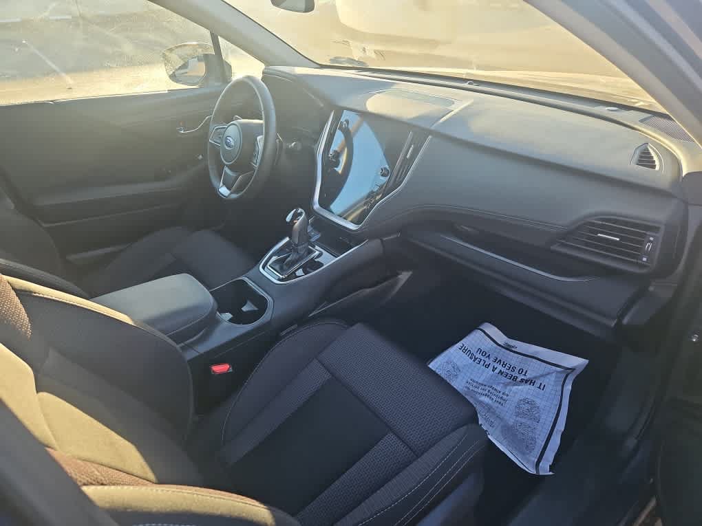 Used 2025 Subaru Outback Premium AWD/4WD image 13