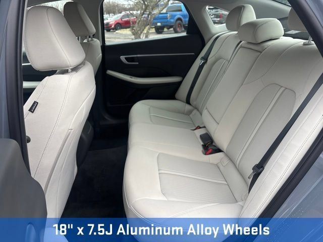 New 2026 Hyundai Sonata SEL AWD/4WD image 25