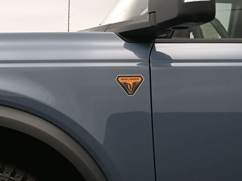 New 2025 Ford Bronco Badlands image 11