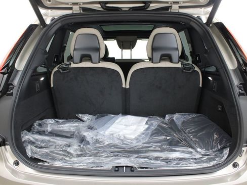 New 2026 Volvo XC90 B6 Plus w/ Protection Package AWD/4WD image 32