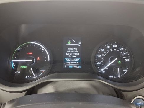 Used 2023 Toyota Sienna LE image 11