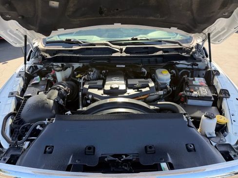 Used 2017 RAM 2500 SLT AWD/4WD image 19