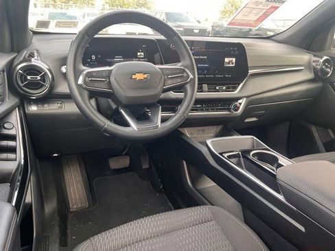 Used 2025 Chevrolet Equinox LT image 13