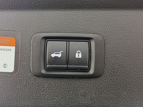 Used 2025 Mitsubishi Eclipse Cross SE AWD/4WD image 31