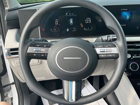 Used 2025 Hyundai Tucson SEL image 13