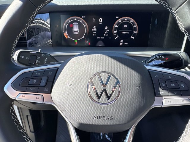 New 2026 Volkswagen Tiguan SE AWD/4WD image 17