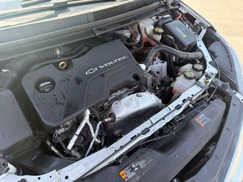 Used 2017 Chevrolet Volt Premier w/ Driver Confidence Package FWD image 23