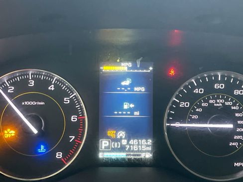 Used 2022 Subaru Crosstrek 2.5i Sport w/ Moonroof Package image 15