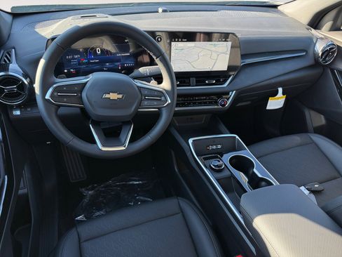 New 2026 Chevrolet Equinox LT w/ Convenience Package II image 15