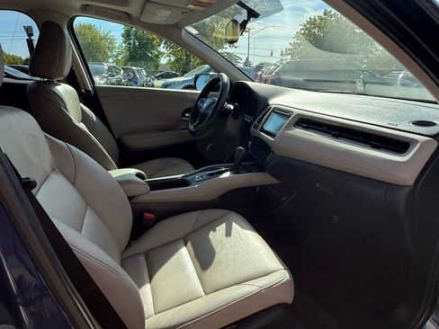 Used 2017 Honda HR-V EX-L image 11