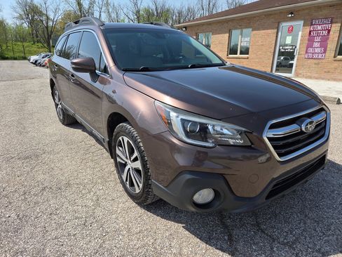 Used 2019 Subaru Outback 3.6R Limited w/ Popular Package #2 AWD/4WD image 3
