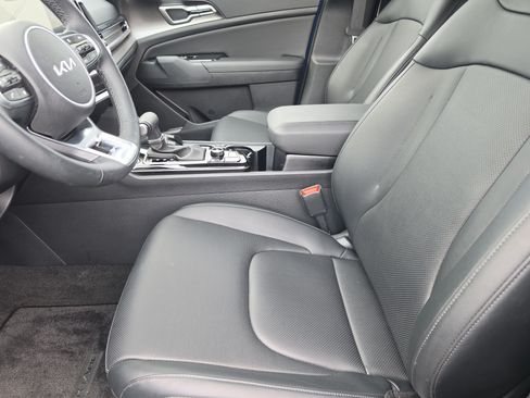 Used 2025 Kia Sportage EX w/ Premium Package FWD image 7