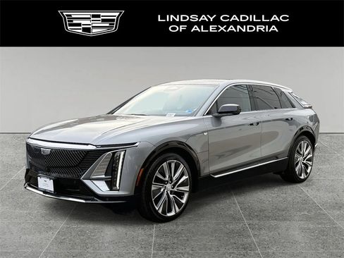 Used 2025 Cadillac Lyriq Luxury w/ LPO, Floor Liner Package image 1