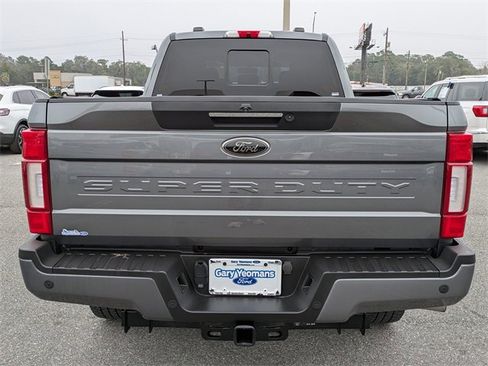 Certified 2022 Ford F250 Lariat w/ Black Appearance Package image 5