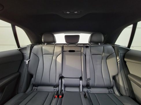 Used 2025 Audi Q8 Premium w/ Convenience Package image 18