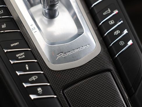 Used 2010 Porsche Panamera Turbo AWD/4WD image 38