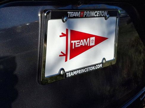 Certified 2025 Toyota Sienna Platinum image 6