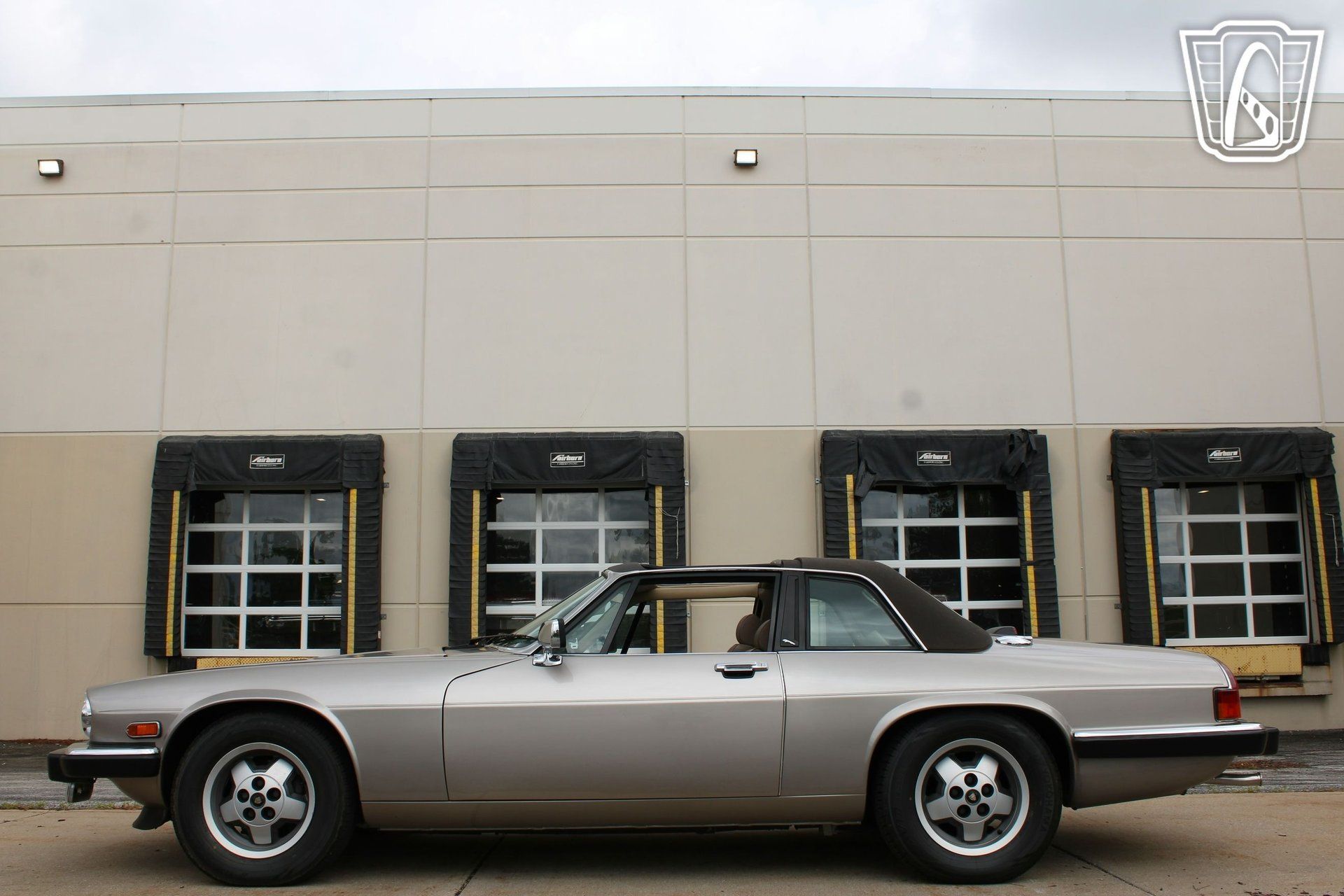 Used 1988 Jaguar XJS V12 Convertible RWD image 18
