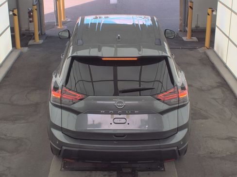 Used 2026 Nissan Rogue SV image 8