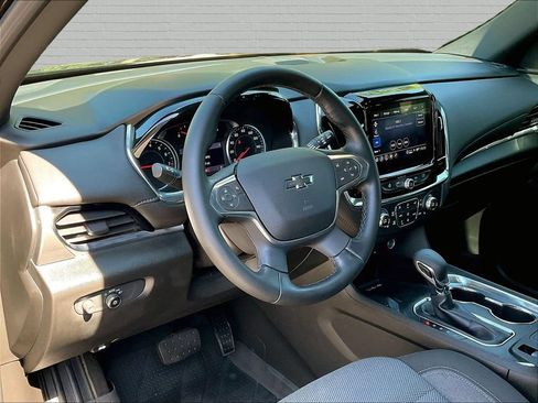Used 2023 Chevrolet Traverse LT w/ Midnight/Sport Edition AWD/4WD image 11