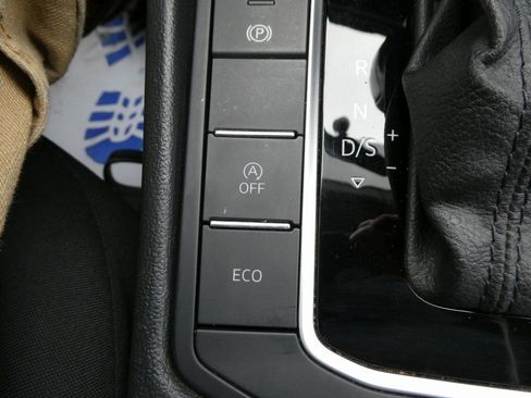 Used 2020 Volkswagen Jetta S image 25